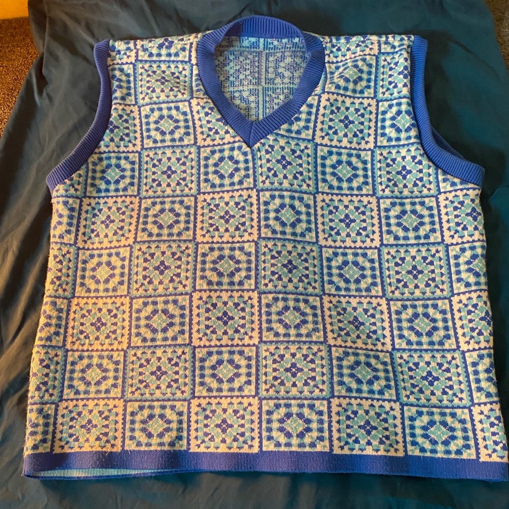 Sweater - Picture 4 of 5